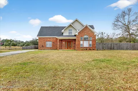 17161 Fenton Dedeaux Rd, Kiln, MS 39556