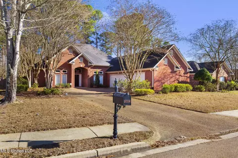 605 Wendover Dr, Ridgeland, MS 39157