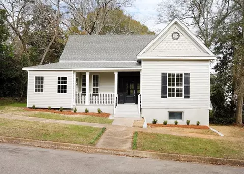 214 Thompson St, Mccomb, MS 39648