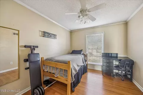 Bedroom - 4609 Big Horn Dr, Nesbit, MS 38651 photo 2 of 3