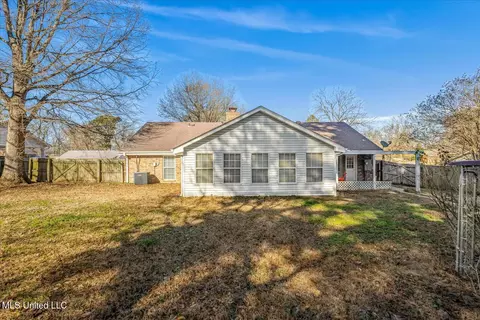 Exterior - 4609 Big Horn Dr, Nesbit, MS 38651 photo 7 of 11