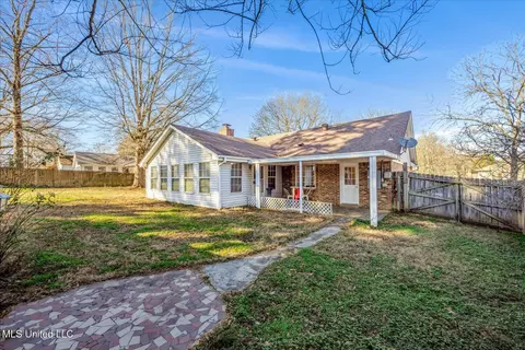Exterior - 4609 Big Horn Dr, Nesbit, MS 38651 photo 6 of 11