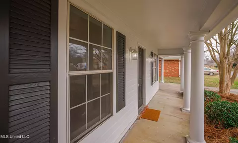 Exterior - 349 Audubon Cir, Brandon, MS 39047 photo 2 of 6
