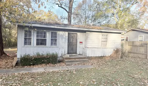 2559 Mcdowell Cir, Jackson, MS 39204
