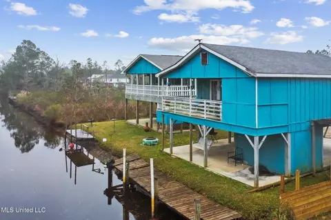 4254 1st Ave, Bay Saint Louis, MS 39520