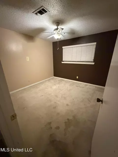 Bedroom - 9 Janice Cir, Natchez, MS 39120 photo 2 of 2
