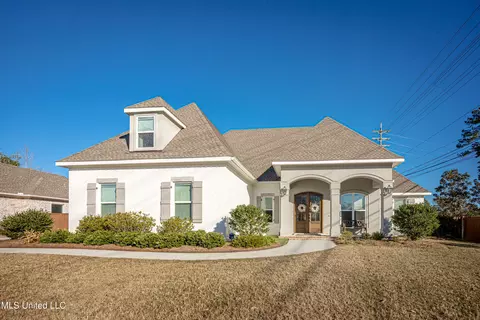 101 High Ridge Dr, Ocean Springs, MS 39564