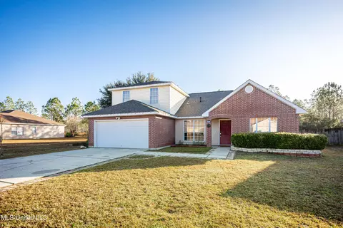 70 Fairwood Dr, Ocean Springs, MS 39564