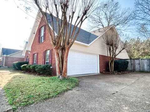 Exterior - 431 Hemlock Dr, Flowood, MS 39232 photo 3 of 12