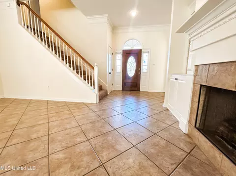 Entry Way - 431 Hemlock Dr, Flowood, MS 39232 photo 4 of 5