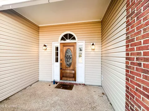 Exterior - 431 Hemlock Dr, Flowood, MS 39232 photo 6 of 12