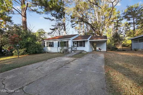 670 Piermont St, Jackson, MS 39206