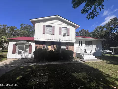2921 Ryder Ave, Pascagoula, MS 39567