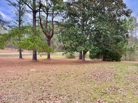 Exterior - 2003 NW Zetus Rd, Brookhaven, MS 39601 photo 2 of 2