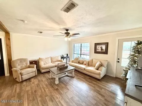 Living - 2003 NW Zetus Rd, Brookhaven, MS 39601 photo 1 of 3