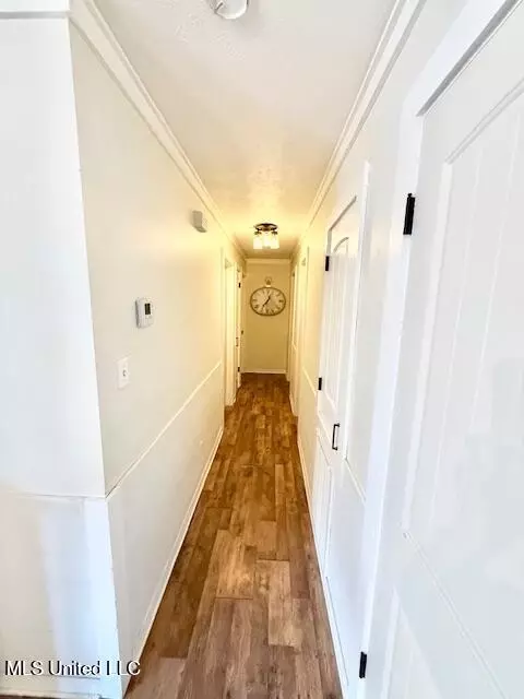 Entry Way - 2003 NW Zetus Rd, Brookhaven, MS 39601 photo 1 of 1