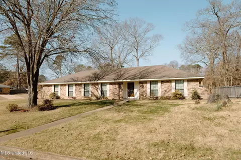 146 Forest Ridge Dr, Brandon, MS 39042