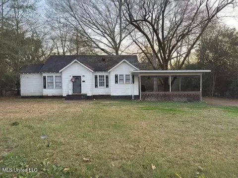 267 W Leavell Woods Dr, Jackson, MS 39212