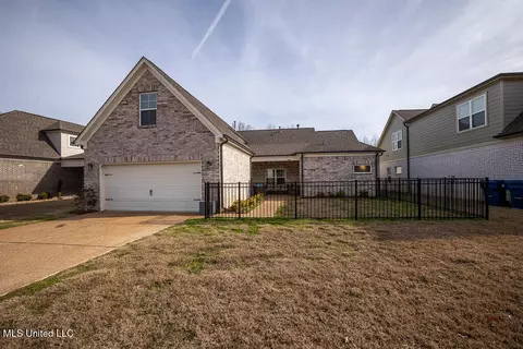 Exterior - 3066 Meadows Way, Hernando, MS 38632 photo 3 of 3