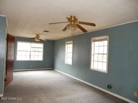 Living - 75 L G Collins Rd, State Line, MS 39362 photo 6 of 6