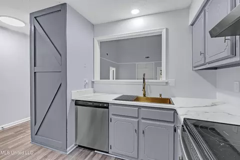Kitchen - 6931 Maury Dr, Olive Branch, MS 38654 photo 7 of 7