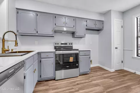 Kitchen - 6931 Maury Dr, Olive Branch, MS 38654 photo 1 of 7