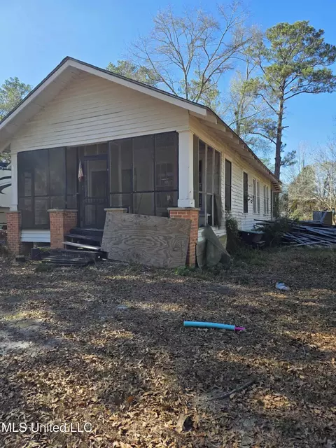 544 Lafayette Ave, Leakesville, MS 39451