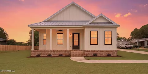 217 White Harbor Rd, Long Beach, MS 39560