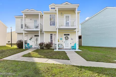 1171 Century Oaks Dr #B, Gulfport, MS 39507