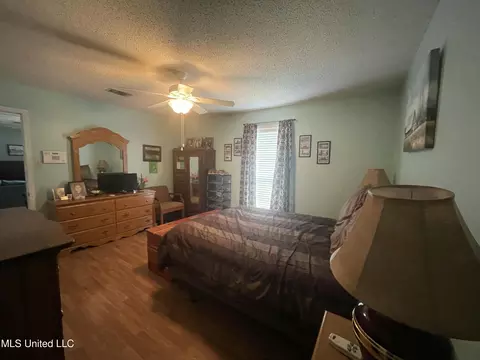 Bedroom - 901 Parkway Dr, Wiggins, MS 39577 photo 1 of 2