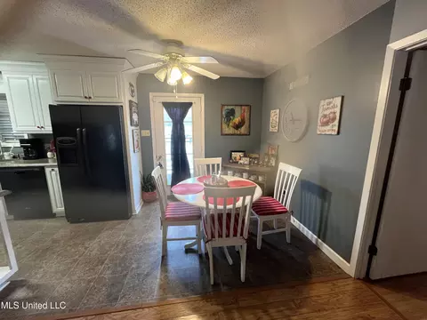Dining - 901 Parkway Dr, Wiggins, MS 39577 photo 1 of 1