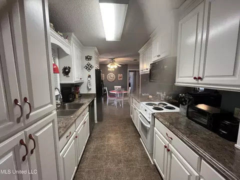 Kitchen - 901 Parkway Dr, Wiggins, MS 39577 photo 1 of 1