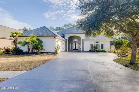 7440 Live Oak Way, Pass Christian, MS 39571