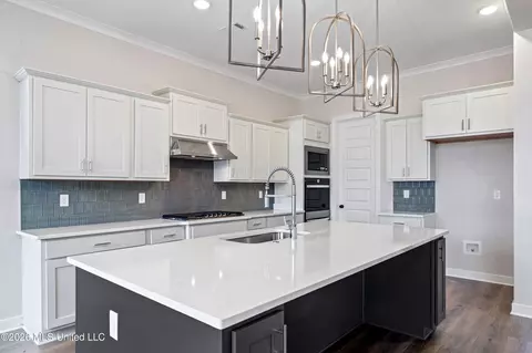 Kitchen - 9142 Cedar Barn Cv, Olive Branch, MS 38654 photo 1 of 2