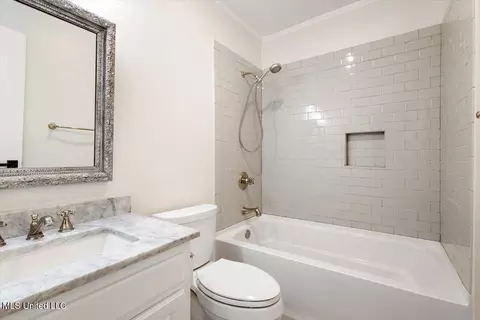 Bath - 301 Camelia Trl, Brandon, MS 39047 photo 3 of 3