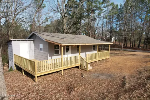 225 County Road 108, Water Valley, MS 38965