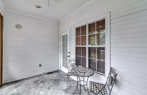 Exterior - 708 Oak Trl, Canton, MS 39046 photo 2 of 10