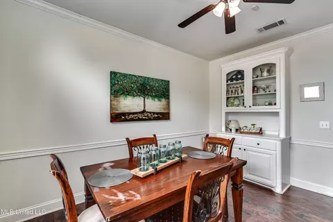 Dining - 708 Oak Trl, Canton, MS 39046 photo 3 of 3