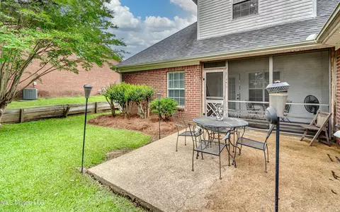 Exterior - 708 Oak Trl, Canton, MS 39046 photo 7 of 10