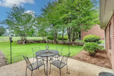 Exterior - 708 Oak Trl, Canton, MS 39046 photo 8 of 10