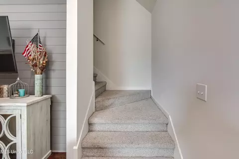 Entry Way - 708 Oak Trl, Canton, MS 39046 photo 2 of 2