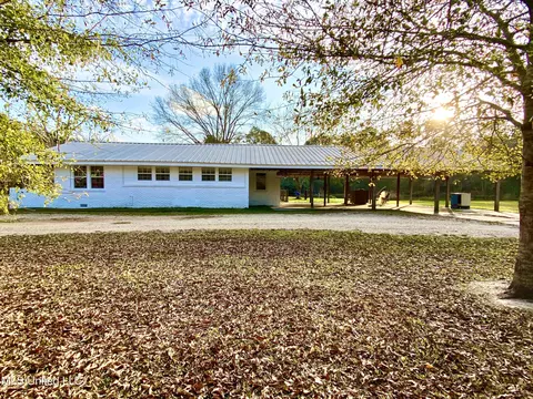 2498 S Highway 43, Picayune, MS 39466