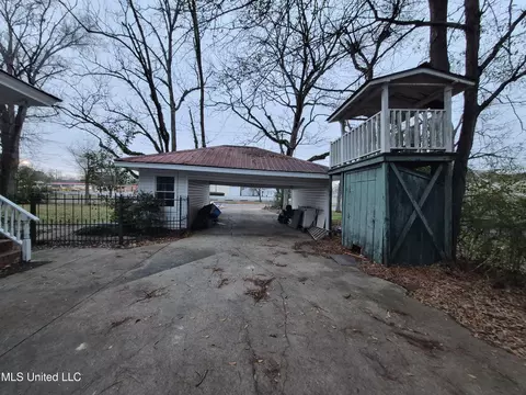 Exterior - 401 E First St, Forest, MS 39074 photo 3 of 4