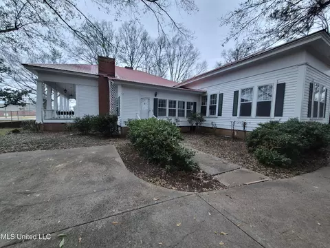 Exterior - 401 E First St, Forest, MS 39074 photo 4 of 4