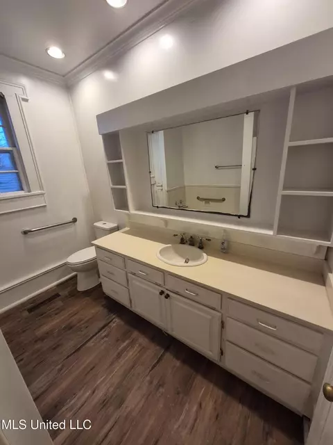 Bath - 401 E First St, Forest, MS 39074 photo 6 of 6