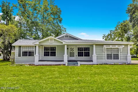 20091 Lovers Ln, Long Beach, MS 39560