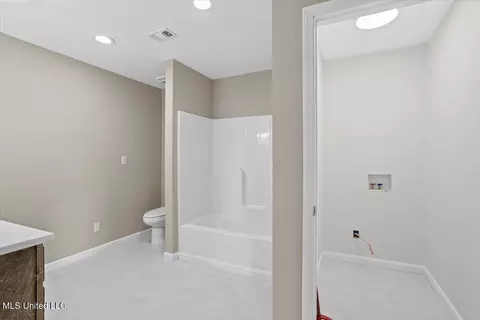 Bath - 52 Jack Davis Rd, Wiggins, MS 39577 photo 2 of 2