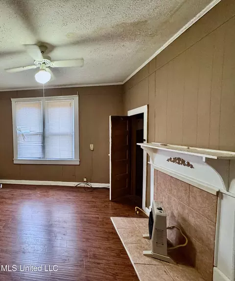 365 S Walnut St, Canton, MS 39046 photo 5