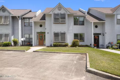 8122 Fairway Villa Dr #22, Gautier, MS 39553