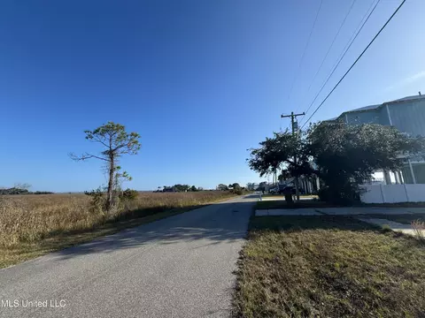 10187 S River Dr, Biloxi, MS 39532 photo 14